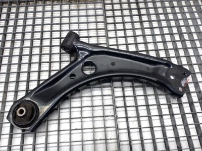 Важіль правий перед lexus lbx crossover передній, права фото №1