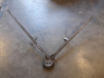 Скоба bmw 3 2020 7447399 фото №1