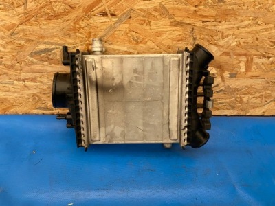 Mercedes 2760900214 интеркулер радиатор фото №1