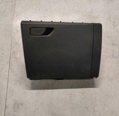 Skoda scala универсал бардачок пассажира 655857097 фото №1