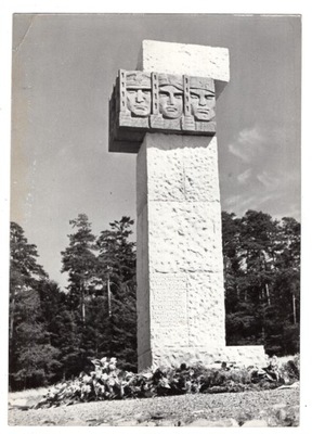 Krajno k Święta Katarzyna - Pomnik Partyzantów AL - FOTO ok1965