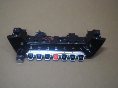 Панель управление обдув радио навигация peugeot 2008 ii 98404590xu фото №1