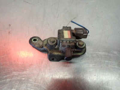 Клапан вакуумa toyota corolla e12 фото №1