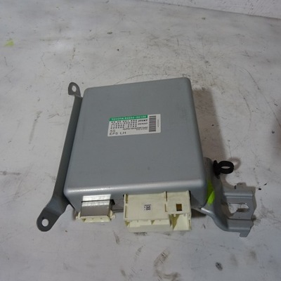 Toyota avensis t27 модуль усилителя 89650-05100 фото №1