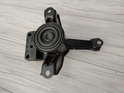 Подушка кронштейн двигуна kia stonic 17- 1.6 crdi фото №1