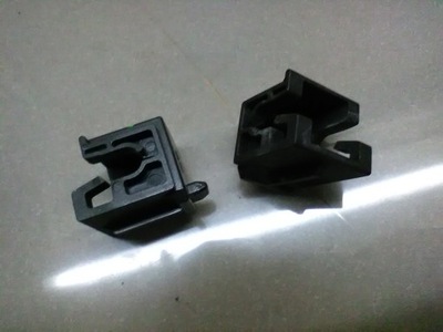 Kia rio iii направляющая кронштейн лампы 2011- фото №1