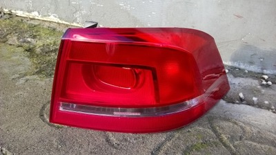 ФАРА ЗАД ПРАВОЕ VW PASSAT B7 СЕДАН 3AE945096F OEM