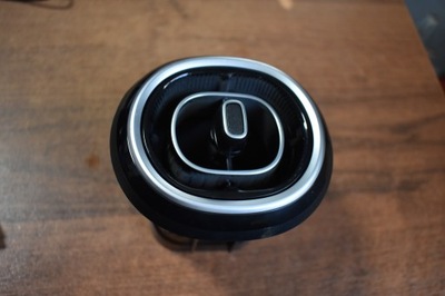 Idealna решітка обдув mercedes w206 1 фото №1