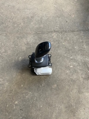 Alfa romeo stelvio важіль перемикання передач фото №1