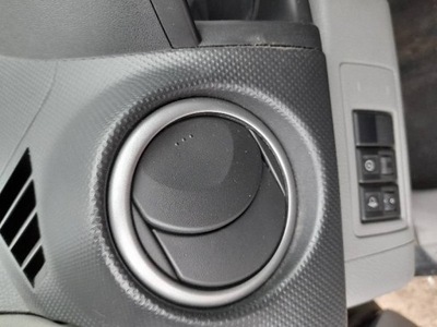 Ґрати обдув бічний mazda 2 1.4 фото №1