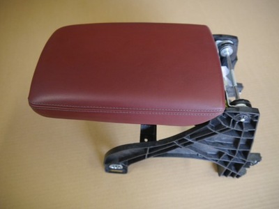 Audi a4 a5 8w подлокотник кожа фото №1