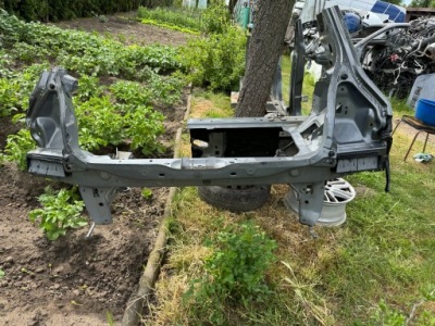 Renault twingo iii pas задняя лонжерон 2014-2023 фото №1