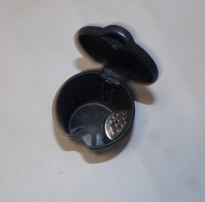 Пепельница renault megane iii 8200728639 фото №1