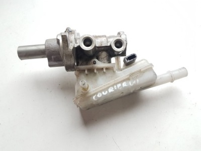 2015 ford courier насос гальмівна y24653 фото №1