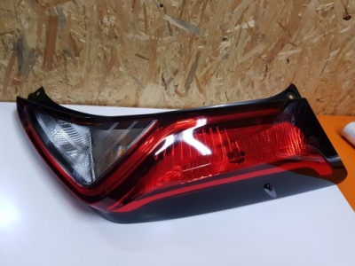 Лампа правая правый r задняя задняя toyota aygo ii 2 fl lift lifting led 18 19 20 фото №1