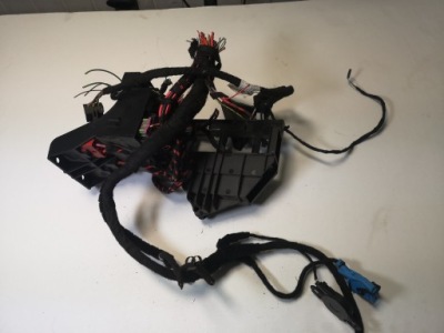 A8 d3 кронштейн коробка запобіжників 4e1937503a фото №1