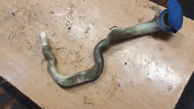 Vw touareg 7l заливная горловина бачок омывателя фото №1