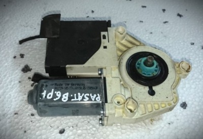 Моторчик стекло перед правый volkswagen 1k0959792l фото №1