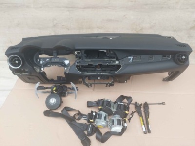 Alfa romeo stelvio подушка безопасности приборная панель панель  4 ремни оригинал фото №1