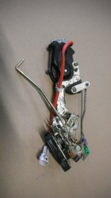 Suzuki wagon r+ 97-00 замок левый задний фото №1