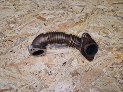 Труба egr шланг выхлопных газов renault master movano 2.3dci 147252403r фото №1