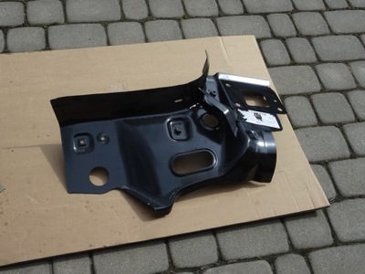 Octavia iv кронштейн лампы левый задняя 5e7809071 фото №1