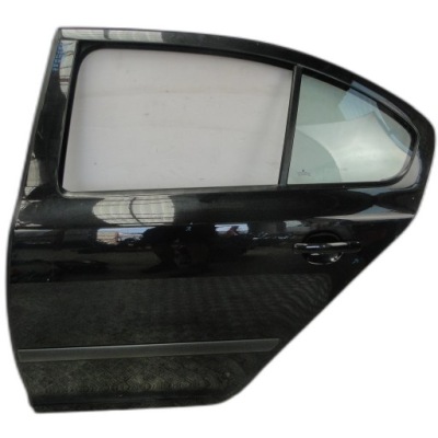 Дверь задняя skoda octavia ii 1z5 hb lf9r чёрные фото №1