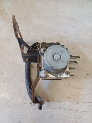 Насос abs subaru forester sg ii lift nr. 27534sa080 фото №1