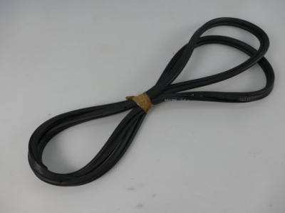 Bmw x1 e84 lift прокладка крышки багажника задняя фото №1