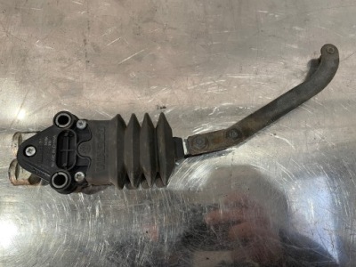 Клапан выравнивающий poziomka кабины scania r 2016078 фото №1