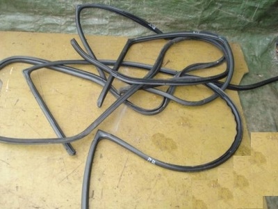 Volvo s40 v40 прокладка дверь задняя перед фото №1