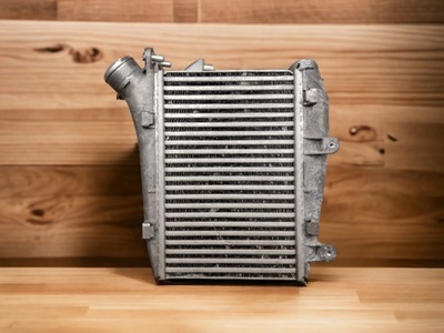 DEŠINYSIS INTERCOOLER AUŠINTUVAS ORO AUDI RS7 RS6 C8 4K 