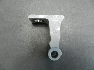 Vw passat b8 петля дверь 5h0833402 фото №1