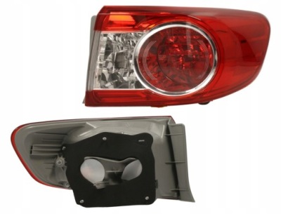 Лампа задня права toyota corolla e14 e15 10- фото №1