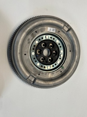 Peugeot 208 2024 колесо маховик фото №1