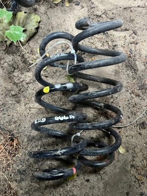 Alfa romeo giulia пружина пружини задня задні фото №1