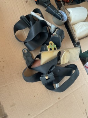 Pas перед передний правый mercedes vito w638 6388600585 фото №1