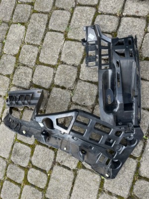 10369. macan напрямна бампер лівий задня 95b807253c фото №1