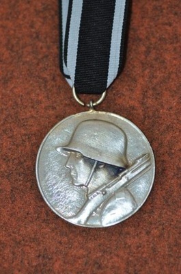 niemiecki pamiątkowy medal z żołnierzem
