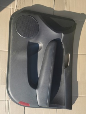 Hyundai i30 i обшивка правый перед фото №1