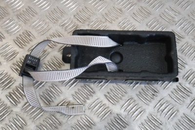 Кронштейн багажа audi a3 8v3863843 фото №1