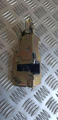 Замок дверь левый перед vw transporter iv t4 701837015d фото №1