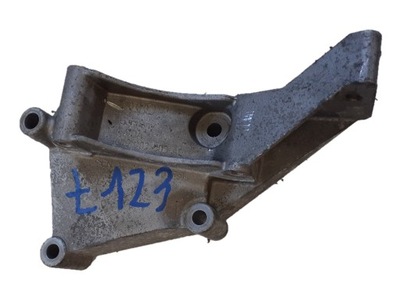 Ł123 кронштейн audi r8 fsi 079903805ac фото №1