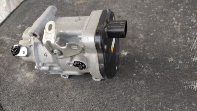 Toyota corolla e21 ux c-hr 1.8 h компресор кондиціонера фото №1