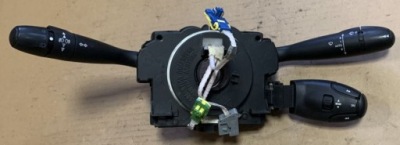 Перемикач комбінований peugeot оригінальний номер 96477519xt фото №1