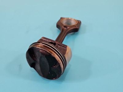 Поршень mini cooper one ii r56 06- 1.4 16v 95km n12b14a 95km фото №1