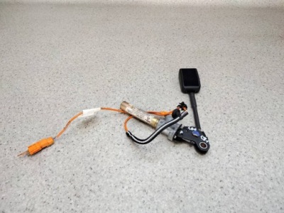 Натягувач поперечина безпеки правий перед передній peugeot 406 - 96233060xx фото №1