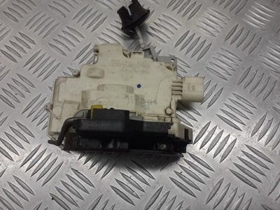 Замок дверь правый задняя audi a4 b7 7pin фото №1