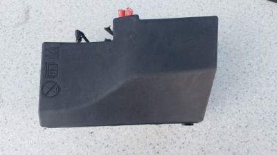 Volvo v40 ii 2.0 d коробка запобіжників фото №1