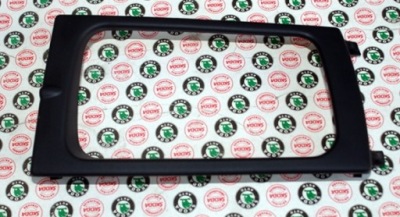 Оригинал рамка противотуманной фары felicia felicja st правая фото №1